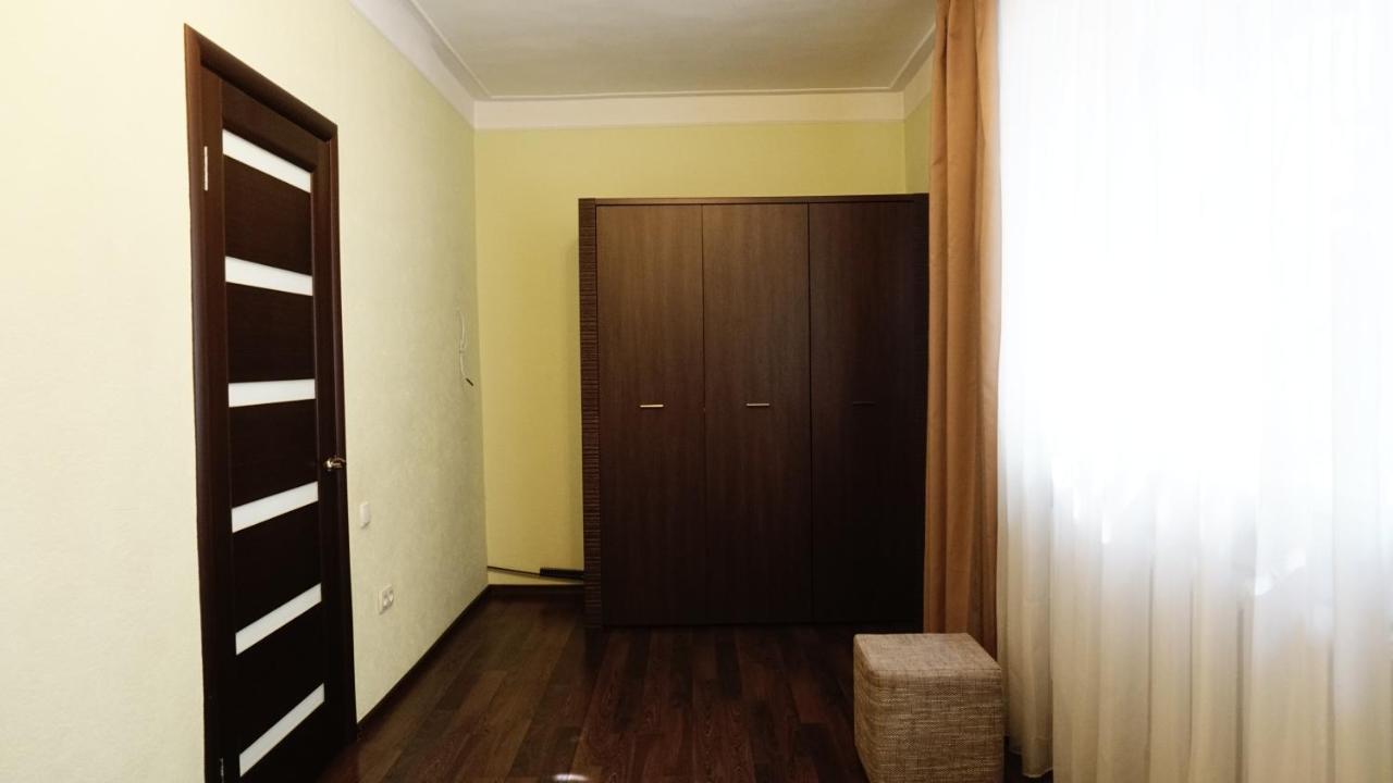 Doba In Ua Lux Apartments Дніпро Екстер'єр фото